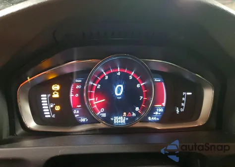 2015 Volvo S60 Premier z USA, uszkodzony, nr VIN YV1612TK8F1344950